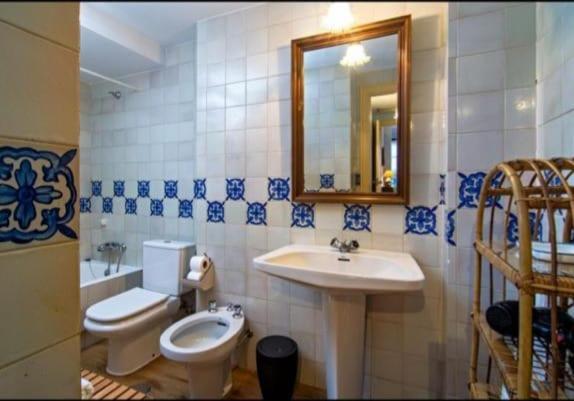 Apartamento En Un Dormitorio En Plaza Alfaro Seville Exterior photo