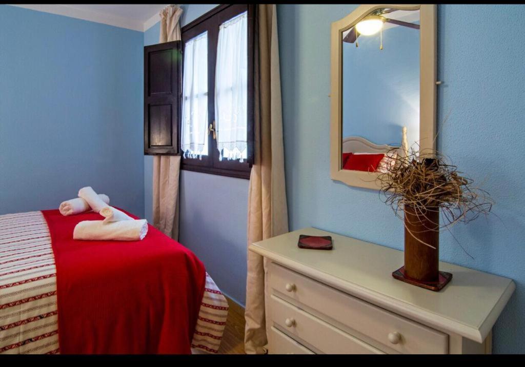 Apartamento En Un Dormitorio En Plaza Alfaro Seville Exterior photo