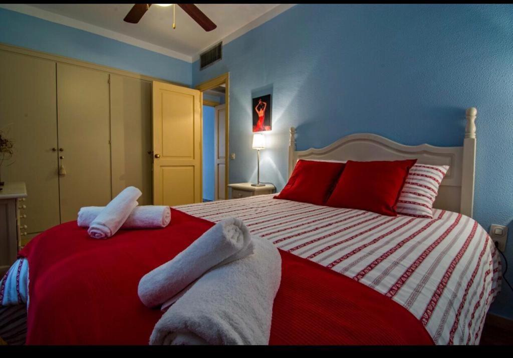 Apartamento En Un Dormitorio En Plaza Alfaro Seville Exterior photo